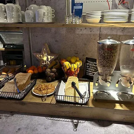 Ibis Budget Nantes Nord Herblain 호텔